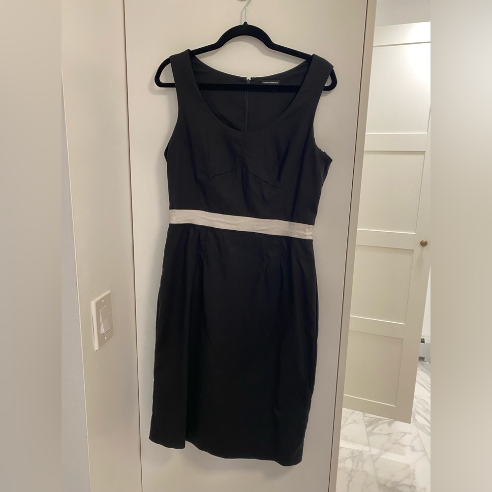 Club Monaco Black Sleeveless Sheath Dress Scoop Neck Midi